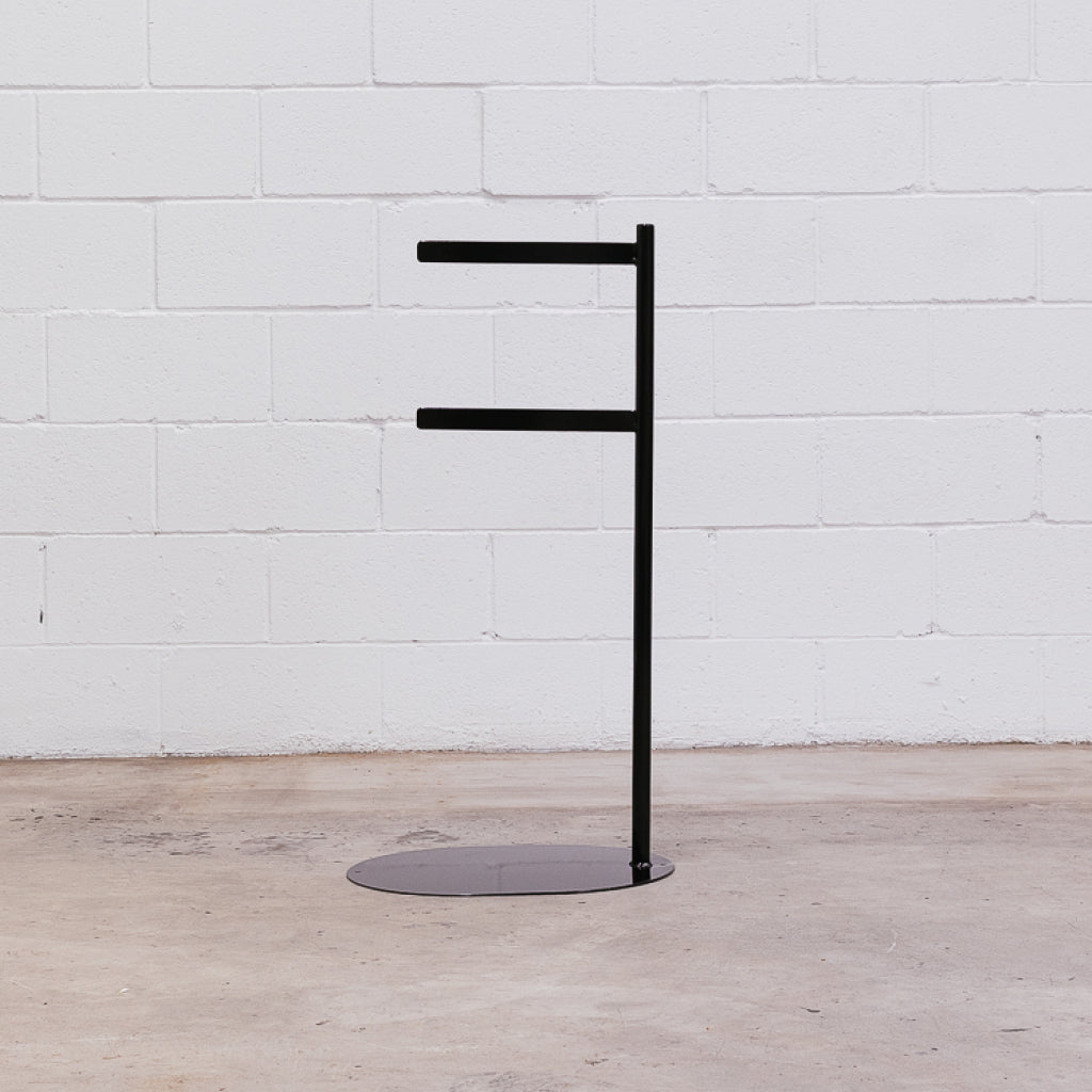 Short Sign Post Sign Stand in Black – House of Harvey Co.